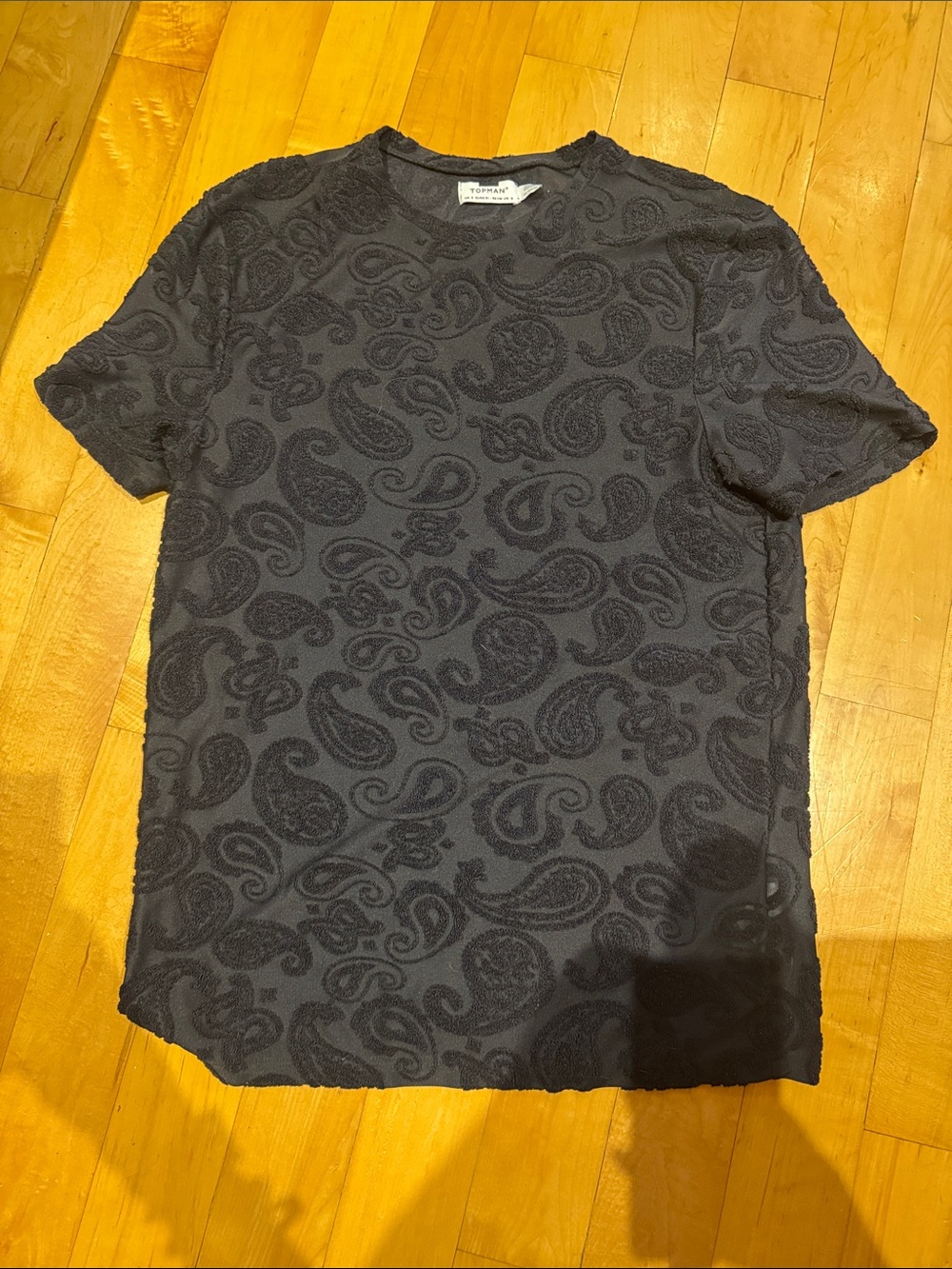 Textured velvet Paisley Short Sleeve Tee
